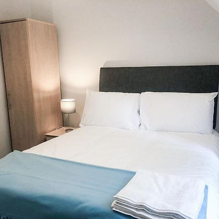 Old Court Holiday Homes Terryglass - Sleeps 6 By Trident Holiday Homes Exterior foto
